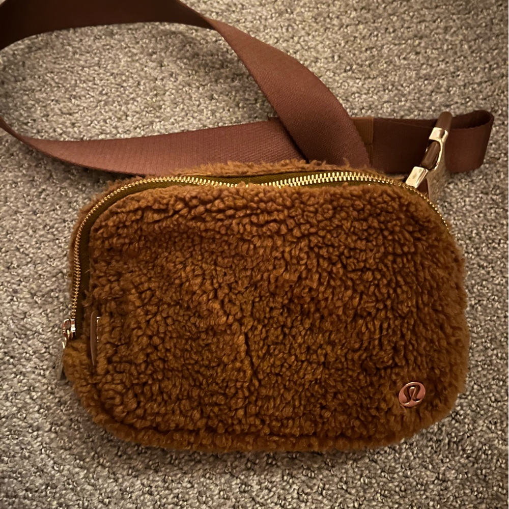 Lulu Lemon Belt Bag